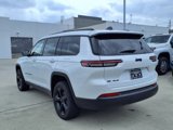 Used 2023 Jeep Grand Cherokee L Laredo image 2