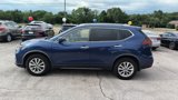 Used 2020 Nissan Rogue SV image 2
