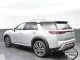 New 2025 Nissan Pathfinder Platinum image 3