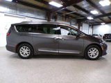 Used 2020 Chrysler Pacifica Touring-L image 6