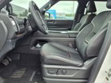 Used 2025 Nissan Armada SL image 3