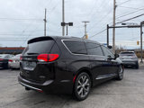 Used 2017 Chrysler Pacifica Limited image 3