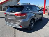 Used 2017 Toyota Highlander XLE image 5