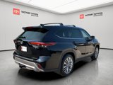 New 2025 Toyota Highlander Platinum image 4