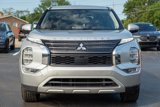 Used 2023 Mitsubishi Outlander SE image 2