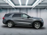 Used 2022 Ford Explorer XLT w/ Equipment Group 202A image 3