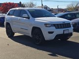 Used 2022 Jeep Grand Cherokee Laredo X image 3