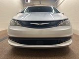 Used 2022 Chrysler Voyager LX image 6