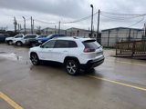 Used 2019 Jeep Cherokee Limited image 4