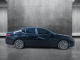 Used 2024 Nissan Altima 2.5 SV image 4