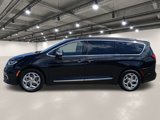 Used 2023 Chrysler Pacifica Limited image 2