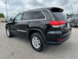 Used 2019 Jeep Grand Cherokee Laredo image 3
