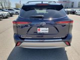 New 2025 Toyota Highlander Platinum image 6