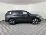 New 2025 Mitsubishi Outlander SE image 3