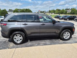 Used 2023 Jeep Grand Cherokee Laredo image 2