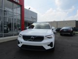 Used 2025 Volvo XC40 B5 Core image 3