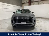 New 2025 Volkswagen Atlas Peak Edition SE image 2