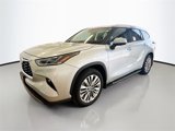 New 2025 Toyota Highlander Platinum image 3