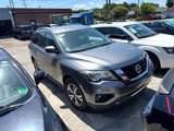 Used 2020 Nissan Pathfinder SV image 3