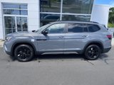 New 2025 Volkswagen Atlas Peak Edition SE image 2