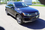 Used 2015 Volkswagen Touareg VR6 image 4