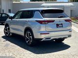 New 2025 Mitsubishi Outlander SE image 4