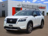 New 2025 Nissan Pathfinder Platinum image 2