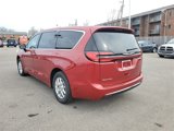 New 2025 Chrysler Pacifica Select image 3