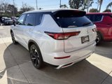 New 2025 Mitsubishi Outlander SE image 4
