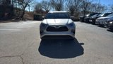 Used 2023 Toyota Highlander XLE image 2