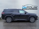 New 2025 Nissan Pathfinder SL w/ SL Premium Package image 2