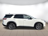 Used 2023 Nissan Pathfinder S image 2