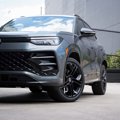 New 2025 Volkswagen Tiguan SE R-Line image 2