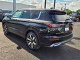 New 2025 Mitsubishi Outlander SE image 3
