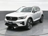 Used 2025 Volvo XC40 B5 Plus image 2