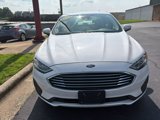 Used 2020 Ford Fusion SE image 2
