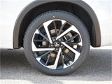 New 2025 Mitsubishi Outlander SEL image 3