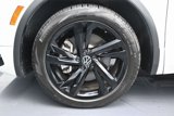 Used 2024 Volkswagen Tiguan SE R-Line image 4