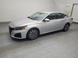 Used 2023 Nissan Altima 2.5 SV image 2
