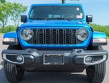 New 2025 Jeep Gladiator Sport image 3