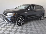 Certified 2022 Volkswagen Taos SE w/ IQ.Drive SE Package image 4