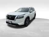 New 2025 Nissan Pathfinder Platinum image 2