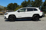Used 2023 Jeep Cherokee Altitude Lux image 2