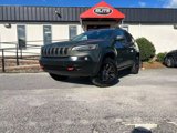 Used 2019 Jeep Cherokee Trailhawk image 3