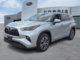 Used 2023 Toyota Highlander L image 2