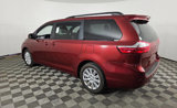 Used 2017 Toyota Sienna LE image 2