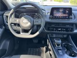 Used 2024 Nissan Rogue SV image 2
