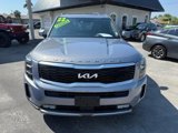Used 2022 Kia Telluride SX w/ SX Prestige Package image 2