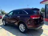 Used 2017 Kia Sorento LX w/ LX Convenience Package image 3