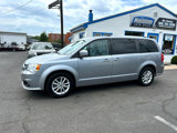 Used 2019 Dodge Grand Caravan SXT image 2